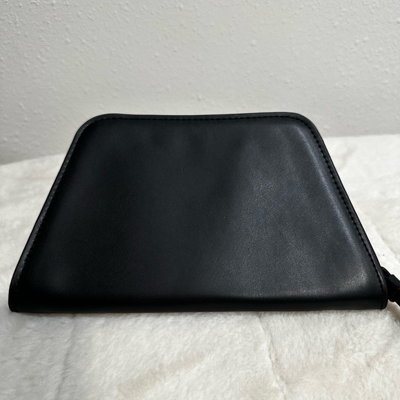 EUC Narciso Rodríguez Parfums wristlet - Picture 5 of 8